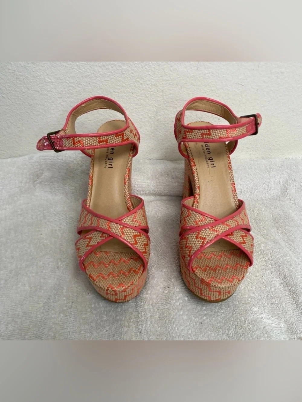Madden Girl Tan Bright Pink Rattan Strappy Platform Chunky Heel Sandals Size 7.5